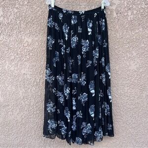 Free People Feminine‎ Floral Skirt Size Medium Fairycore Modest Feminine